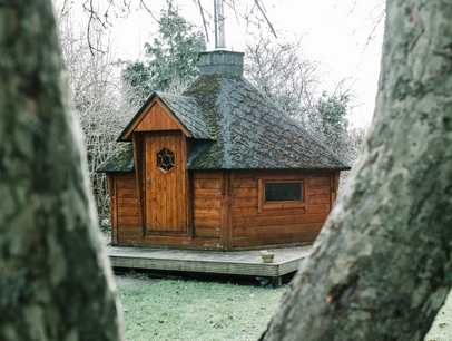 Domek z drewna w Twoim ogrodzie – czy warto?